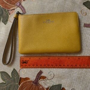 NWOT. Coach wallet
